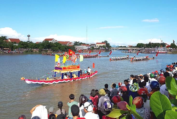 Lễ hội đua thuyền truyền thống Lệ Thủy